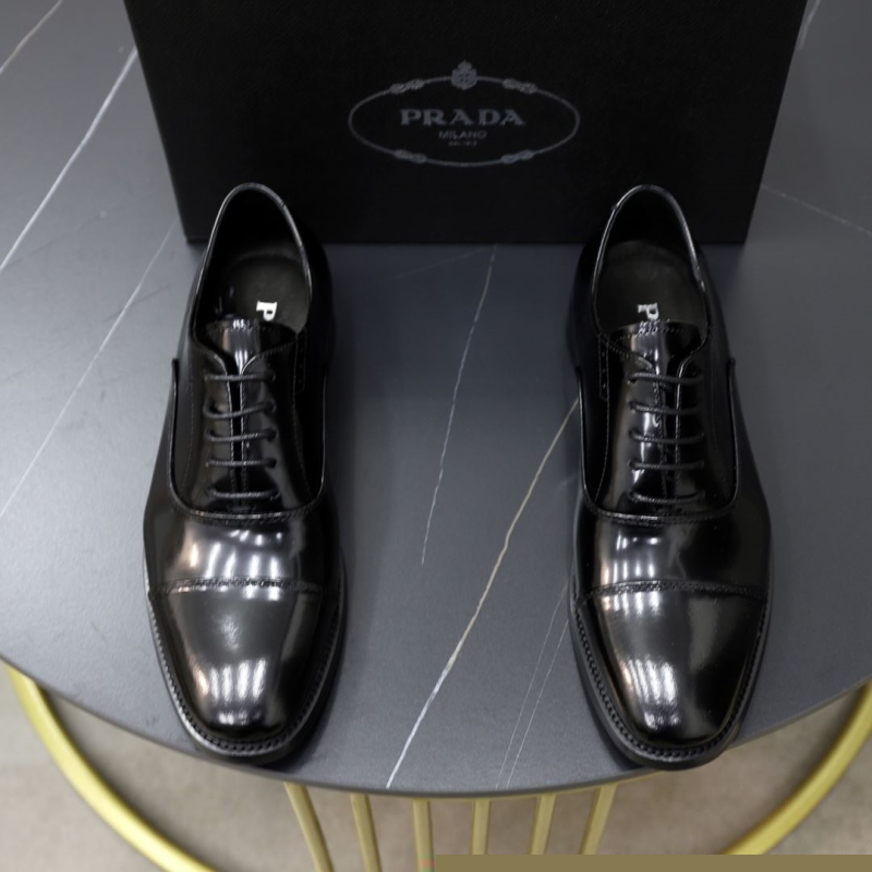 Pra*a leather shoes